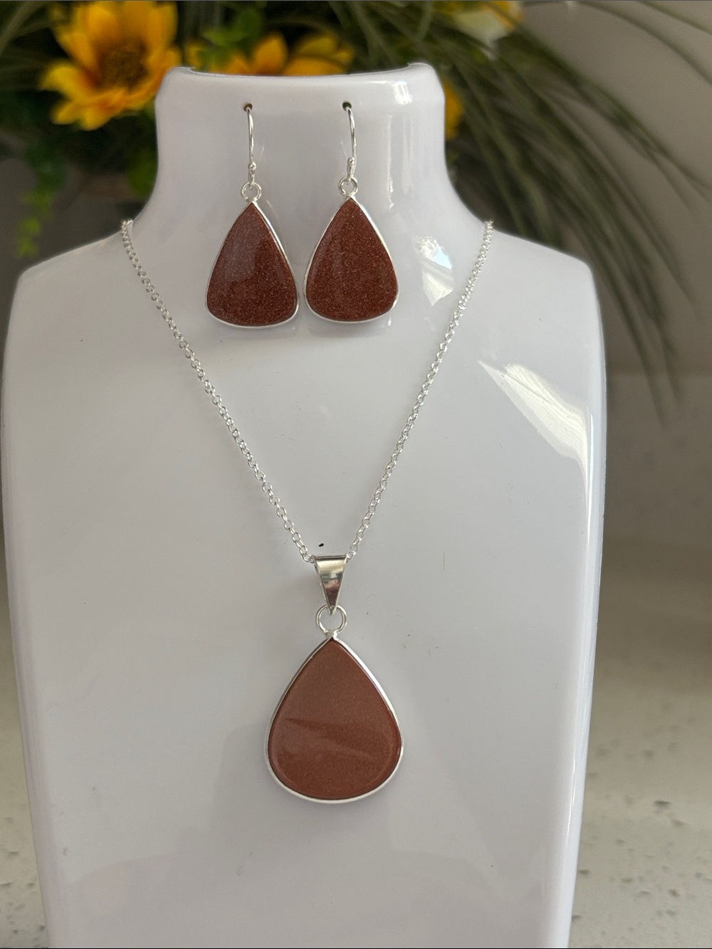 Brown Teardrop Goldstone Pendant Necklace & Earrings Set
